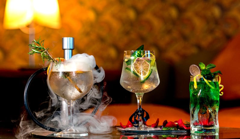HOTEL JARDINES TIFFANY BAR  2